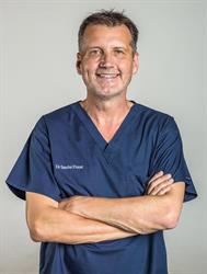 Dr. Sascha Dunst