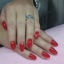 Valentina Nails & Beauty