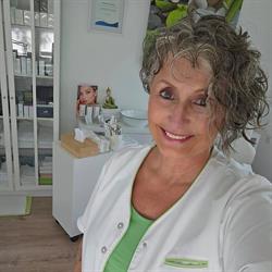 La Bellaposa, Fachfusspflege, Maniküre, Wimpernverlängerung