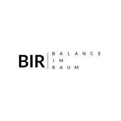 BALANCE IM RAUM