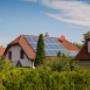 Gemeinsam entwickeln wir das für Sie passende Energiekonzept, das auf Ihre Bedürfnisse zugeschnitten ist. Unsere innovativen Lösungen geben Ihnen die Möglichkeit, unabhängiger von den Schwankungen der Strompreise zu werden.