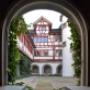 Kreuzgang mit Innenhof
