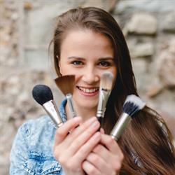 Nadja Thoma Make-Up Artist