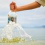 Our Sea Sauvignon Blanc kombiniert frische Aromen von grünen Kräutern und Zitrusfrüchten mit der dezenten Würze einer teilweisen Holzfassreifung. Am Gaumen lebendig, gut ausbalanciert mit eleganter Struktur. Die sorgfältige Vinifikation verleiht dem
