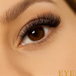 Eyes on fleek