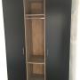 Einbauschrank in Schwarz