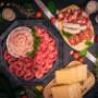Chiniose und Tischgrill mit Hausgemachten Saucen