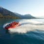 JETBOAT Interlaken Szenische Jetbootfahrt - Diese aufregende Bootsfahrt führt Sie von unserem Hafen in Bönigen zu den majestätischen und berühmten Giessbach-Wasserfällen.