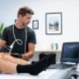 PERKUTANE ELEKTROLYSE THERAPIE (EPTE®)
DIE SCHONENDE UND SCHNELLE ALTERNATIVE ZUR SPRITZE

Die Perkutane Elektrolyse ist eine innovative, sehr effiziente und nachhaltige Therapieform zur Behandlung von Sehnenentzündungen. Während der Therapie wird eine